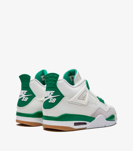 Nike SB × Air Jordan 4 "Pine Green"