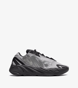 YEEZY 700 MNVN "metallic" - SNKRBASE