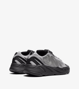 YEEZY 700 MNVN "metallic" - SNKRBASE