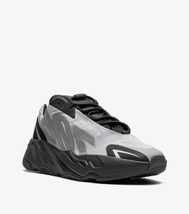 YEEZY 700 MNVN "metallic" - SNKRBASE